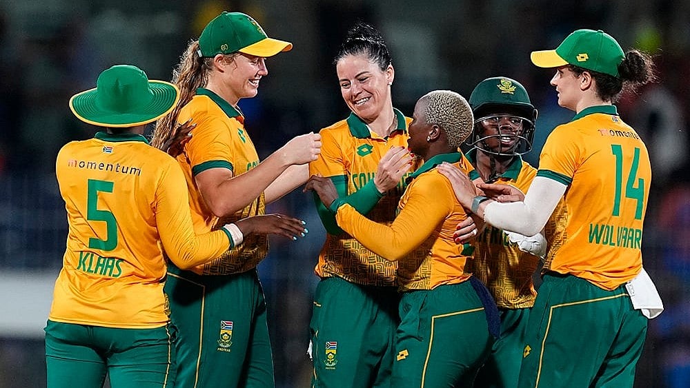 | Photo: PTI/R Senthilkumar : South Africa Women’s players celebrate 
